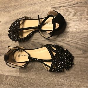 TOP Moda Black Rhinestoned Flats